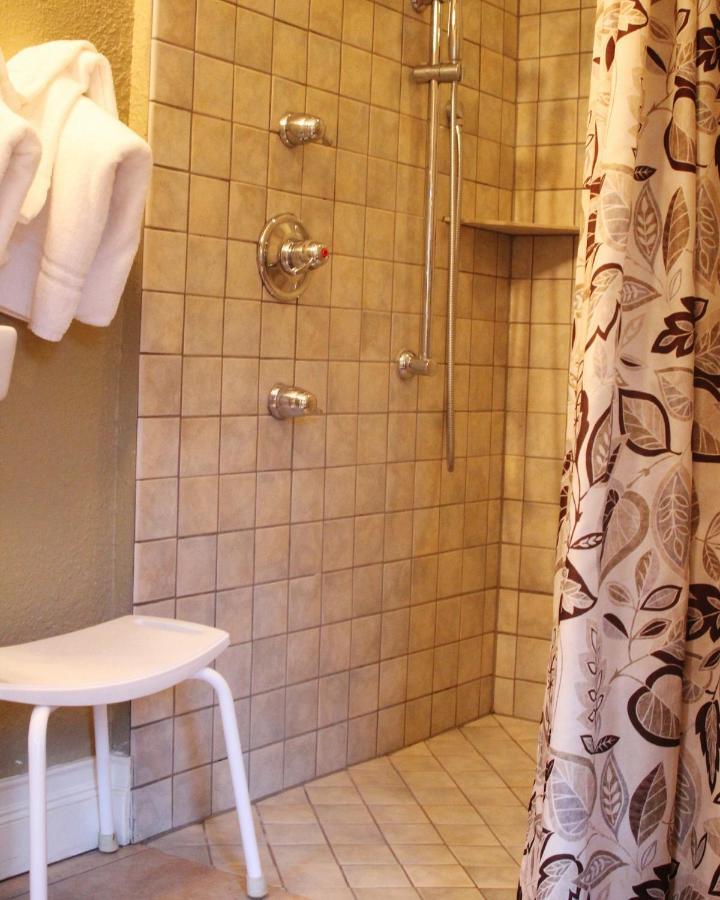 Laughing Heart Lodge Hot Springs Extérieur photo
